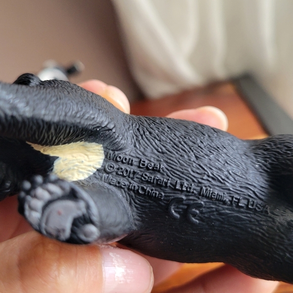 Lot of 3 Sturdy Animal Cow/ Black/Brown Bear Moon Bear WS Grizzly Bear 2005/2017 - Picture 7 of 12